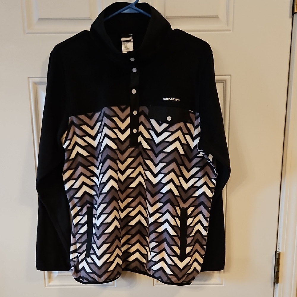 Ladies Cinch Chevron Patterned Fleece Henley Pullover in Black, Cream & Grey